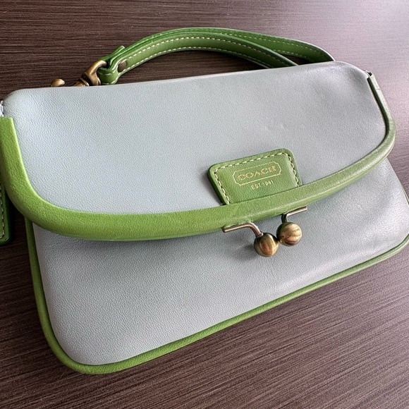 Coach Legacy Penny Foldover Kisslock Wristlet Vintage - Picture 8 of 17